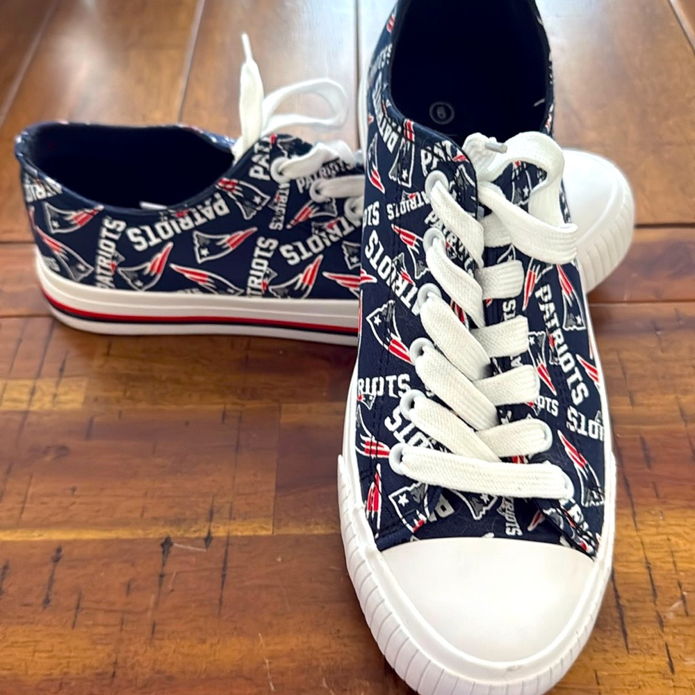 Women’s FOCO New England Patriots Shoes